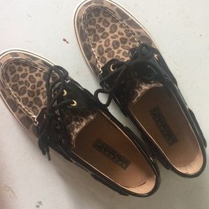 Women's SPERRY SZ 6 Animal Print Boat Shoes